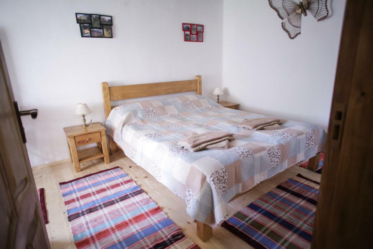 Villa Еко Дім З Соломи à Solochyn Extérieur photo