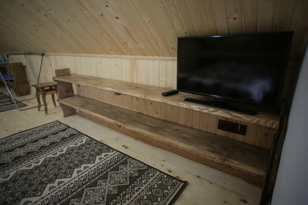 Villa Еко Дім З Соломи à Solochyn Extérieur photo