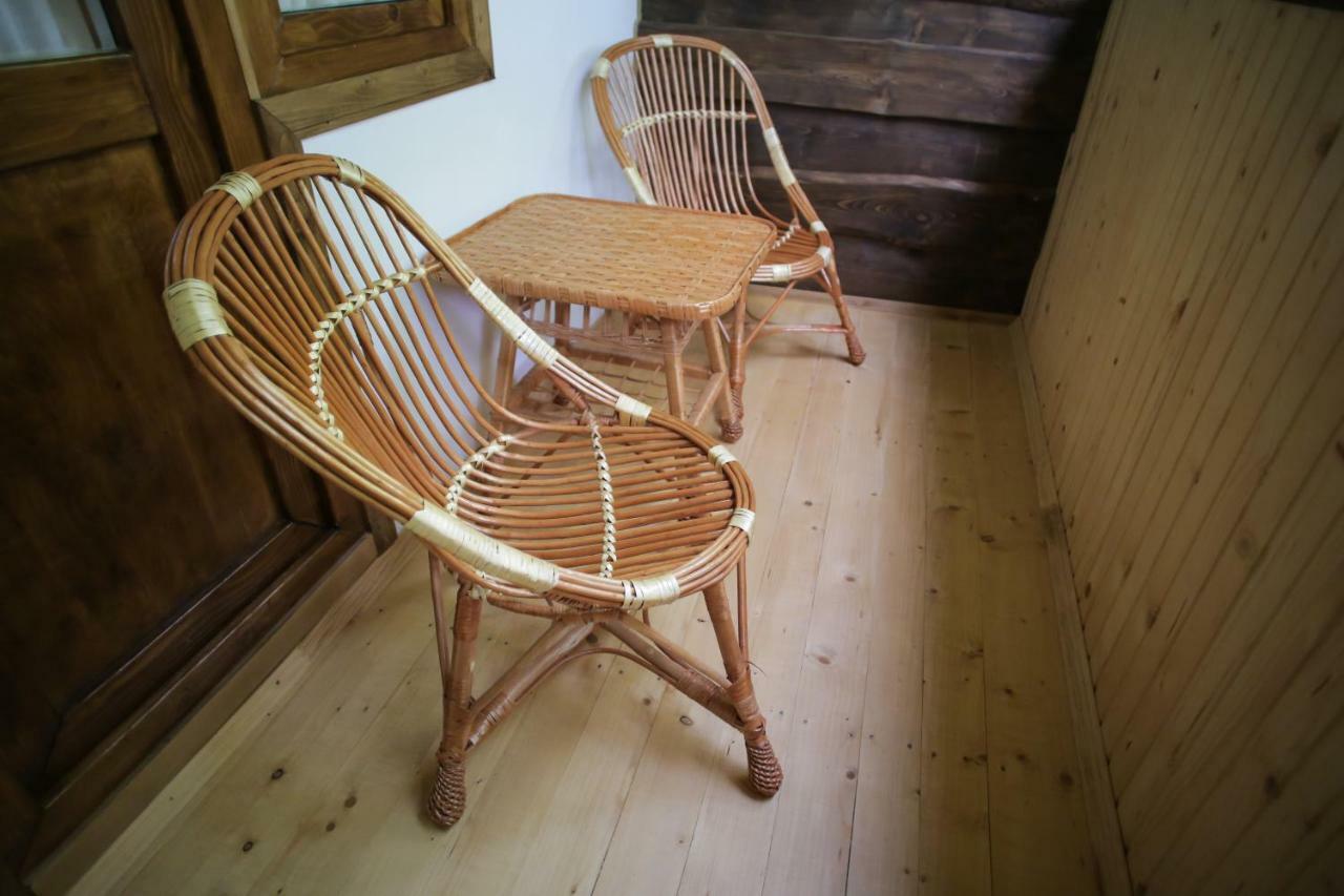 Villa Еко Дім З Соломи à Solochyn Extérieur photo